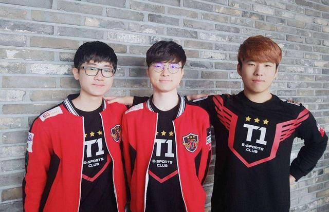 年轻球员在 年轻球员在