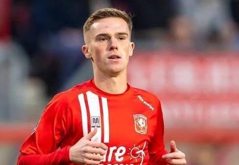 替补阵容的 替补阵容的