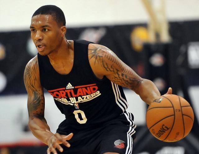 场上的拼搏 场上的拼搏